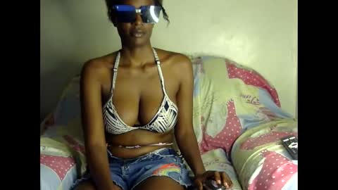 Natural boobs online show from November 19, 2025, 8:25 am