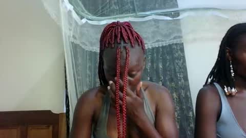 Snapshot of sexxy_melmine chatting on April 26, 2026, 11:30 am Dolly online show from April 26, 2026, 11:30 am