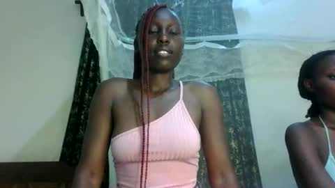 Snapshot of sexxy_melmine chatting on April 27, 2026, 2:20 am Dolly online show from April 27, 2026, 2:20 am