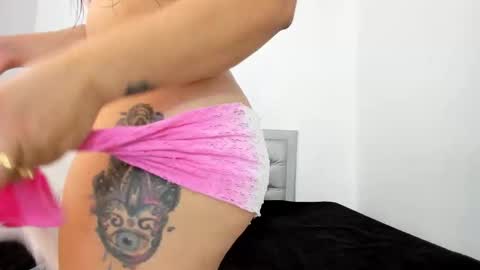 sexxylatincouple1 online show from February 5, 2026, 10:31 am