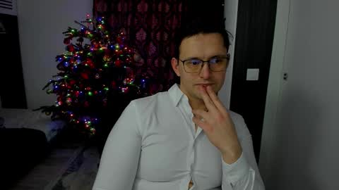 Sexxymuscles4U online show from January 14, 2026, 1:17 pm