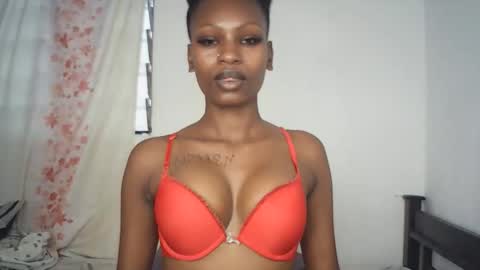 Snapshot of sexxypixie chatting on April 5, 2026, 10:45 am sexxypixie online show from April 5, 2026, 10:45 am