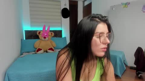 LUXURY online show from December 2, 2025, 12:27 am