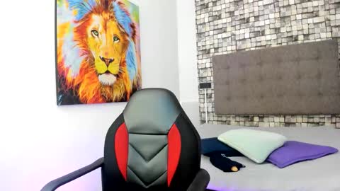 Tiger  online show from January 7, 2026, 7:49 pm