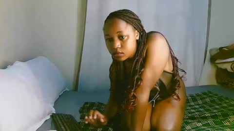 Snapshot of sexy_ariana_2 chatting on October 27, 2025, 1:26 pm Ariana online show from October 27, 2025, 1:26 pm