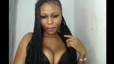 Snapshot of sexy_badgirl2 chatting on September 23, 2025, 6:27 am Sexy blackgirl2 online show from September 23, 2025, 6:27 am