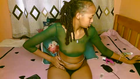 sexy_bluegirl online show from March 10, 2025, 12:15 pm