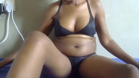 sexy_claude96 online show from January 26, 2025, 10:12 am