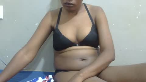 sexy_claude96 online show from January 29, 2025, 8:40 am