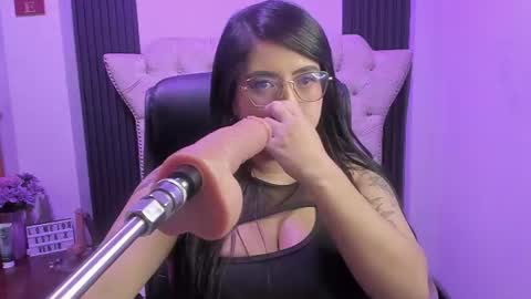 Snapshot of sexy_cristall chatting on June 20, 2026, 12:47 am C R I S T A L online show from June 20, 2026, 12:47 am