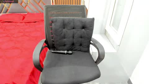 Sexydoll online show from March 8, 2025, 8:00 am