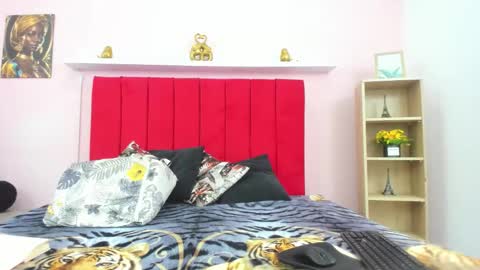 sexy_ebony_1 online show from November 18, 2025, 12:20 pm