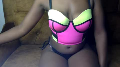 Snapshot of sexy_ellahh chatting on July 17, 2026, 12:50 am Ellahh online show from July 17, 2026, 12:50 am