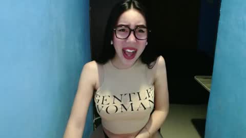 sexy_emily92 online show from March 3, 2026, 12:22 pm