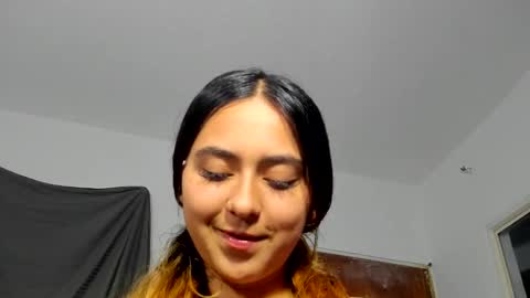 Antonella online show from December 13, 2024, 5:05 am