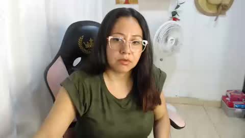 layla violeta gomez online show from October 18, 2025, 4:26 am