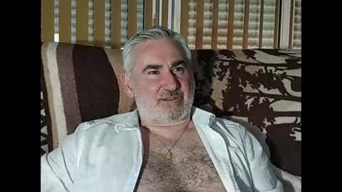 Antonio online show from May 5, 2026, 6:16 pm
