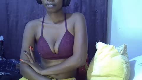 Snapshot of sexy_leila3 chatting on June 1, 2026, 7:37 pm kayla online show from June 1, 2026, 7:37 pm