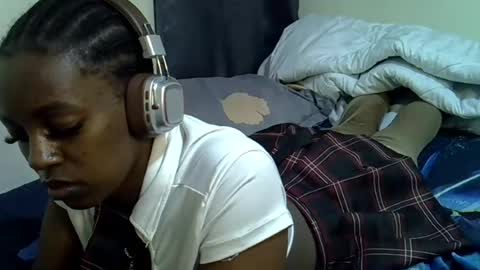 Snapshot of sexy_linda022 chatting on June 24, 2026, 12:59 pm Linda online show from June 24, 2026, 12:59 pm