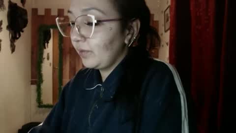 Snapshot of sexy_lolas chatting on December 2, 2024, 5:48 am sexy lolas online show from December 2, 2024, 5:48 am