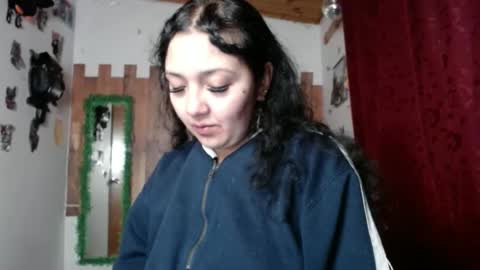 Snapshot of sexy_lolas chatting on January 14, 2025, 4:47 am sexy lolas online show from January 14, 2025, 4:47 am