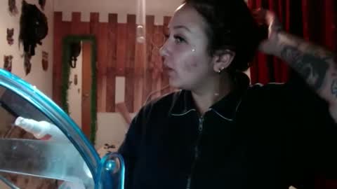 Snapshot of sexy_lolas chatting on January 18, 2025, 2:14 am sexy lolas online show from January 18, 2025, 2:14 am