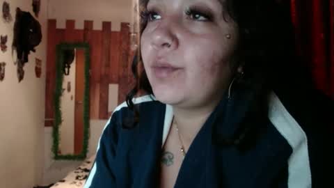 Snapshot of sexy_lolas chatting on January 18, 2025, 5:20 am sexy lolas online show from January 18, 2025, 5:20 am