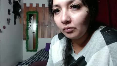 Snapshot of sexy_lolas chatting on February 2, 2025, 6:37 am sexy lolas online show from February 2, 2025, 6:37 am