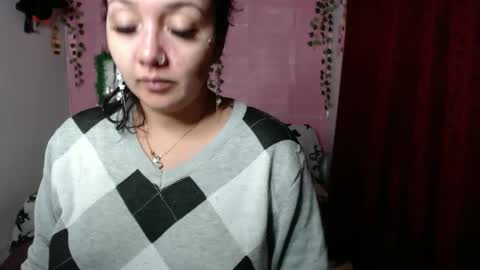 Snapshot of sexy_lolas chatting on March 1, 2025, 5:20 am sexy lolas online show from March 1, 2025, 5:20 am