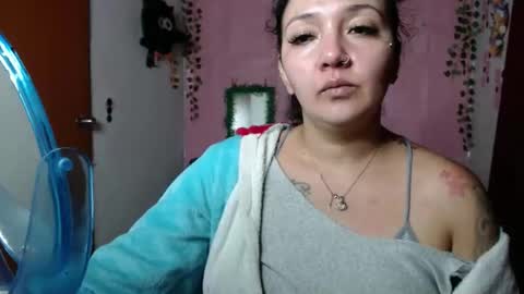 Snapshot of sexy_lolas chatting on March 6, 2025, 8:08 am sexy lolas online show from March 6, 2025, 8:08 am