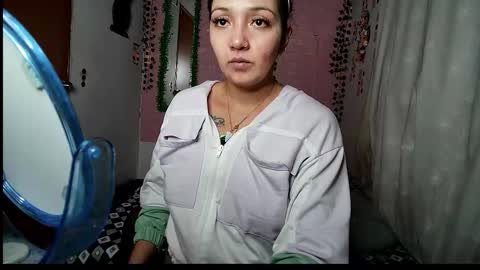Snapshot of sexy_lolas chatting on September 9, 2025, 2:22 am sexy lolas online show from September 9, 2025, 2:22 am