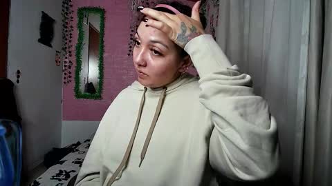 Snapshot of sexy_lolas chatting on November 13, 2025, 1:48 am sexy lolas online show from November 13, 2025, 1:48 am