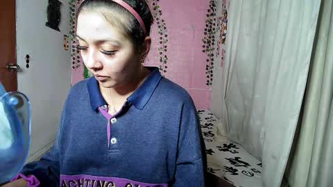 Snapshot of sexy_lolas chatting on November 14, 2025, 4:33 am sexy lolas online show from November 14, 2025, 4:33 am