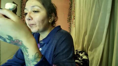 Snapshot of sexy_lolas chatting on November 17, 2025, 2:50 am sexy lolas online show from November 17, 2025, 2:50 am