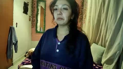 Snapshot of sexy_lolas chatting on November 22, 2025, 12:42 am sexy lolas online show from November 22, 2025, 12:42 am