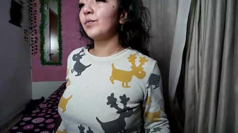 Snapshot of sexy_lolas chatting on November 30, 2025, 1:53 am sexy lolas online show from November 30, 2025, 1:53 am