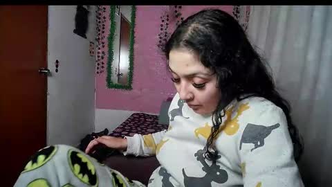 Snapshot of sexy_lolas chatting on December 3, 2025, 1:57 am sexy lolas online show from December 3, 2025, 1:57 am