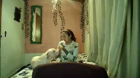 sexy lolas online show from February 6, 2026, 4:28 am