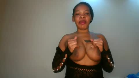 Snapshot of sexy_lyna chatting on July 7, 2026, 7:34 am sexy_lyna online show from July 7, 2026, 7:34 am