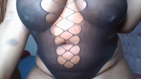 sexy online show from November 26, 2025, 8:32 pm