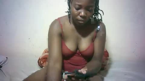 sexy_sandrah online show from November 19, 2025, 5:18 am