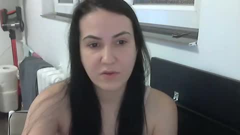 Snapshot of sexy_slimm25 chatting on February 20, 2025, 9:31 pm Slimm online show from February 20, 2025, 9:31 pm