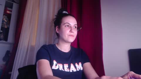 Snapshot of sexy_slimm25 chatting on March 8, 2025, 5:01 pm Slimm online show from March 8, 2025, 5:01 pm