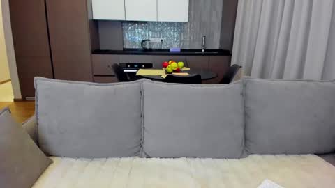 Lou online show from January 21, 2025, 7:39 pm