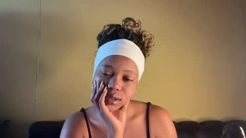 sexyasszeeee online show from November 13, 2025, 10:14 am