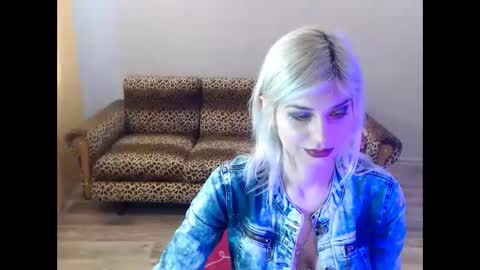 sexybeatriice online show from March 4, 2025, 7:19 am