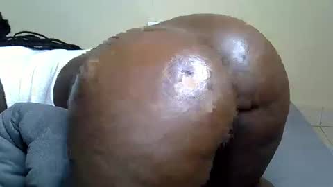 sexybooty_4545 online show from October 13, 2025, 1:16 am