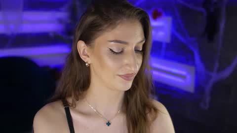 Celline online show from November 11, 2025, 5:29 am