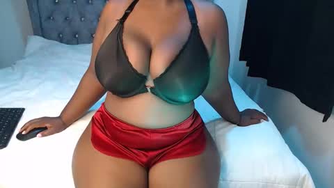 Snapshot of sexychocco_ chatting on November 8, 2025, 6:24 am sexychocco online show from November 8, 2025, 6:24 am