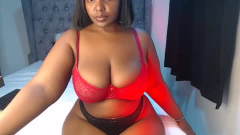 Snapshot of sexychocco_ chatting on November 15, 2025, 7:32 pm sexychocco online show from November 15, 2025, 7:32 pm